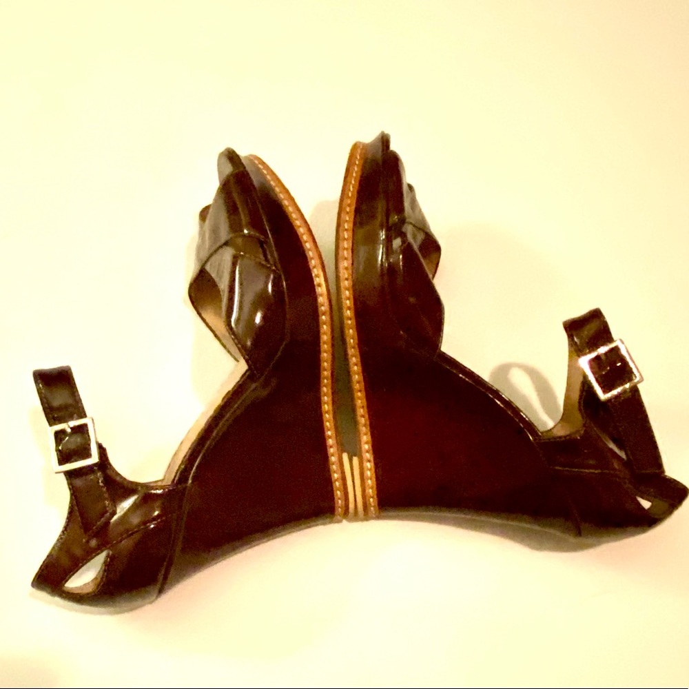 Boutique 58 glossy patent leather wedge sandals size 7
